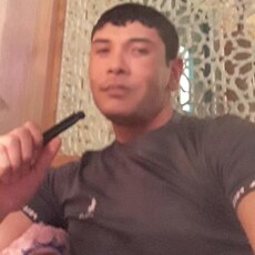 Георгий, 38, Карабулак
