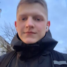 Слава, 22, Калач