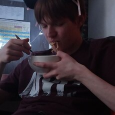 Валентин, 20, Лыткарино