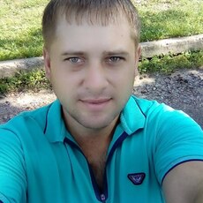 Илья, 34, Петровск