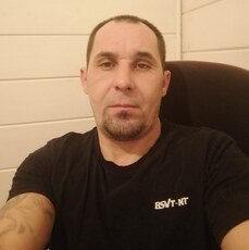 Свят, 44, Гай