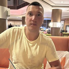 Исаак, 31, Стаханов