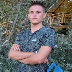 Макс, 24, Устюжна