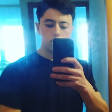 Стёпа, 23, Новоуральск