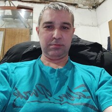 Лев, 46, Щёкино