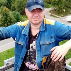 Лев, 41, Чёрмоз