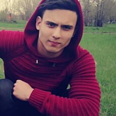 Ден, 24, Качканар