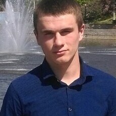 Дмитрий, 31, Кремёнки
