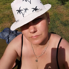 Женя, 43, Холм