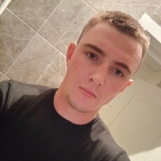 Боря, 25, Райчихинск