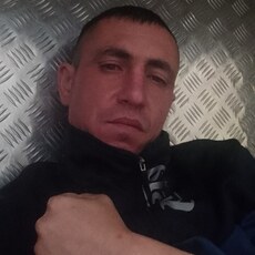 Вася, 39, Суджа