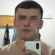 Тарас, 21, Полысаево