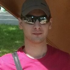 Валентин, 38, Родники