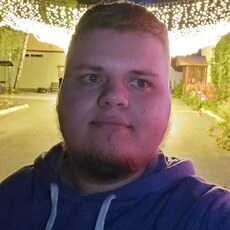 Адриан, 26, Лысьва