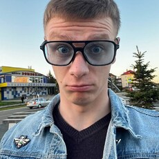Радомир, 21, Карачаевск
