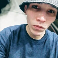 Леонид, 25, Зимогорье