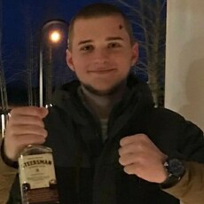 Тимур, 21, Томари