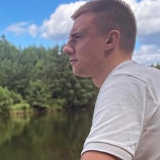 Павел, 24, Алчевск