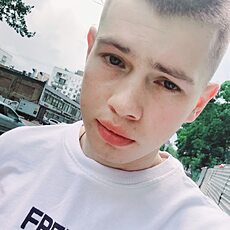 Родион, 20, Озёры