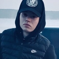Адам, 22, Знаменск