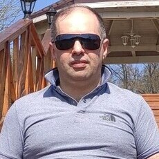 Лёня, 41, Красноуральск