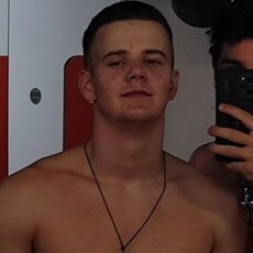 Владлен, 22, Мелитополь