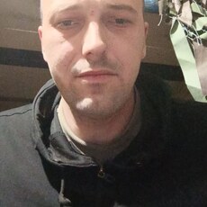 Роман, 31, Долинск