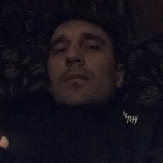 Антон, 38, Горское
