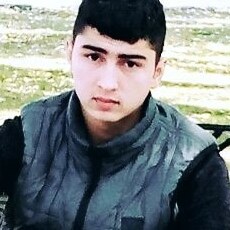 Лёва, 23, Бикин