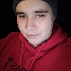 Евгений, 23, Печора
