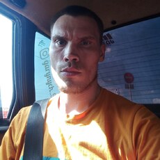 Валентин, 29, Берёзовский (Свердловская область)