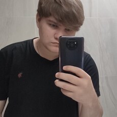 Кузьма, 21, Ужур