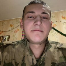 Петя, 21, Рыбинск