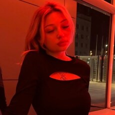 Инна, 25, Зеленогорск