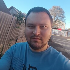 Михаил, 37, Зугрэс
