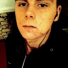 Адриан, 23, Задонск