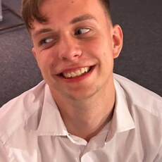 Адам, 23, Алагир