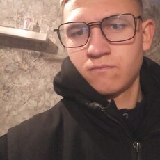 Виталий, 19, Приозерск