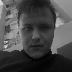 Павел, 20, Ангарск