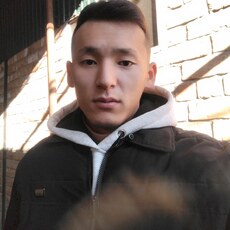 Макс, 24, Кувандык