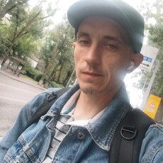 Константин, 30, Новая Каховка