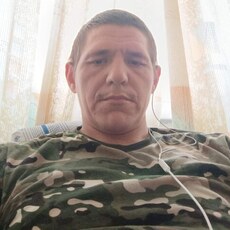 Артём, 33, Сватово