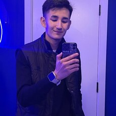 Павел, 21, Сорск