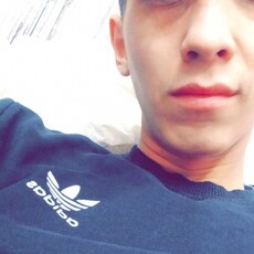 Слава, 26, Урень