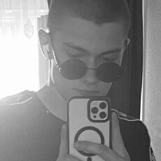 Виктор, 21, Перевальск