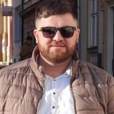 Артёмий, 27, Родники