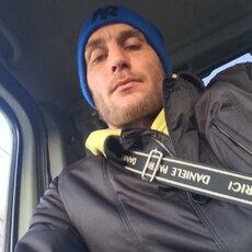 Гена, 37, Полярный