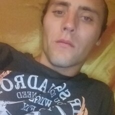 Лаврентий, 27, Невельск