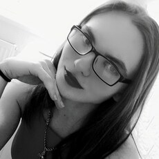 Эльза, 27, Болотное