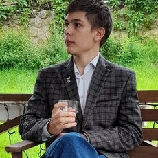 Виталий, 19, Камышлов